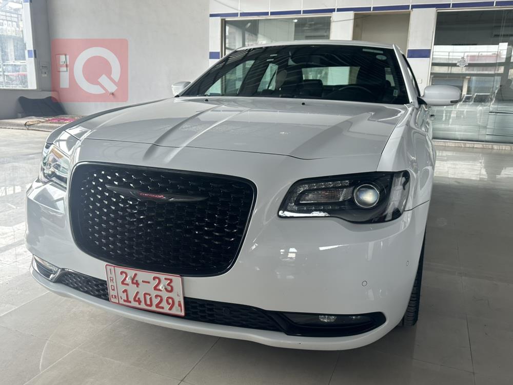 كرايسلر 300